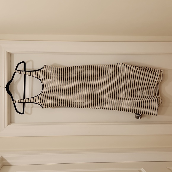 Dress - Picture 2 of 6